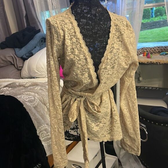 Victorias secret VS large tan lace wrap jacket/coat/top shirt - Picture 6 of 7